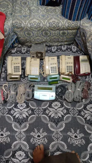 جهاز تيلمستر نظام محاسب مركز اتصالات اربع كبائن مع توابعه كامل