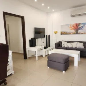 220 m2 3 Bedrooms Apartments for Rent in Amman Abdoun