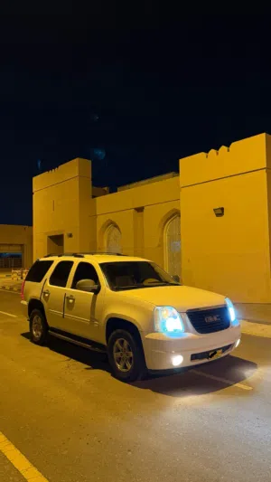Used GMC Yukon in Al Batinah