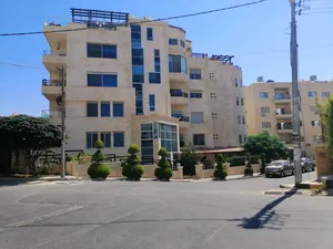 365 m2 5 Bedrooms Apartments for Sale in Amman Dahiet Al-Nakheel