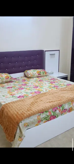 bed set available on best quality