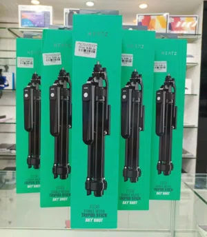 Heatz selfie tripod stick in Muscat / Brand New