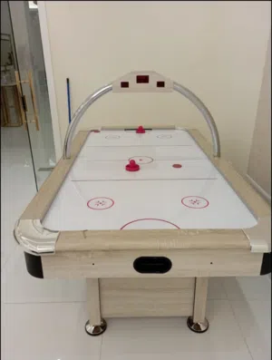 7 feet airwayr.hockey hockey