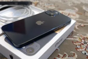 Apple iPhone 13 128 GB in Mafraq