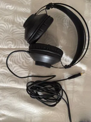 headphones for studios or computers or mobiles and other devices