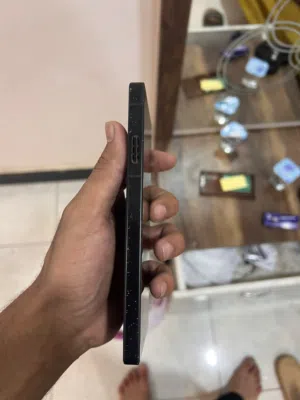 حبايب عندي هاذ ريد ماجيك 9برو ستعمال قليل وجهاز كلش حلو ونضيف ويشغل 120فريم ببجي الوصف مهم