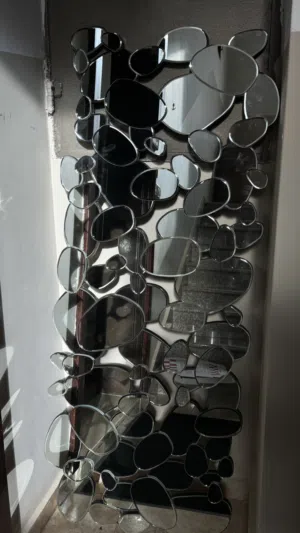 مرايا 300 شيكل