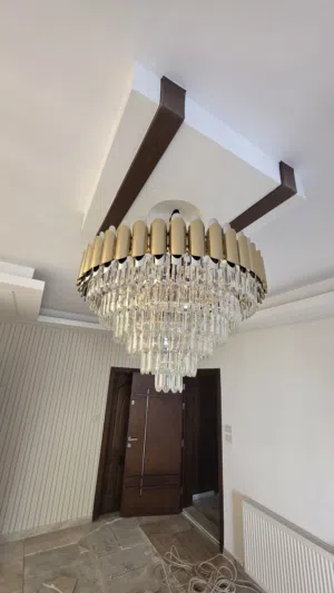 3 ثريات كريستال صناعي للبيع