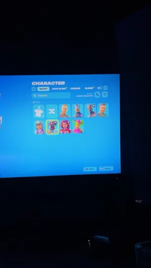 للبيع حساب فورت نايت البي سي ابيك قيمز
