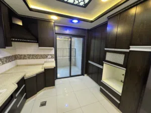 162 m2 3 Bedrooms Apartments for Sale in Ramallah and Al-Bireh Al Tira