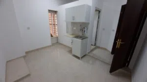 مطلوب شخص لمشاركة سكن استديو نظيف