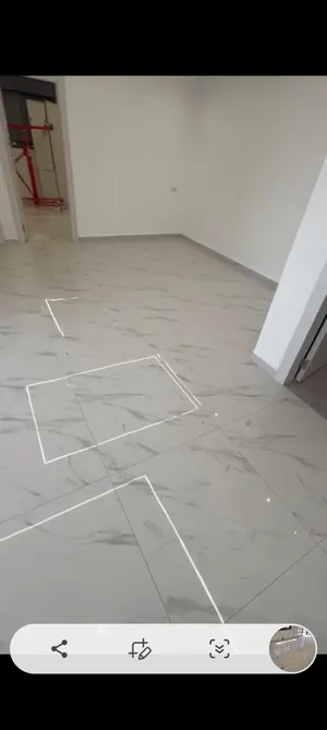 شقه في بتونيا مساحه 175متر طابق اول فوق الشارع