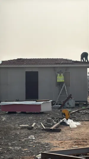 مكاتب جاهزة متنقلة حسب التصاميم الهندسية مساكن عمال دورات مياة جاهزه مجمعات مكاتب للمشاريع الانشائي