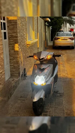 للبيع سكوتر مافي مشاكل إلا شموخ بسيطه
