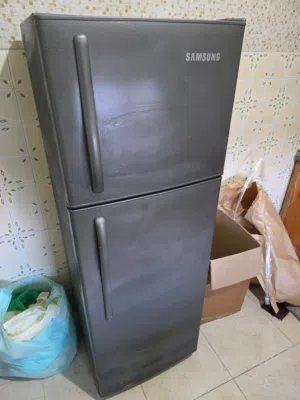ثلاجه سامسونج بحاله جيده جدا