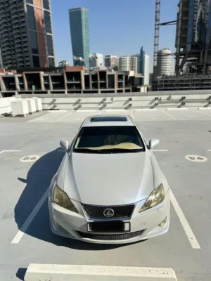 للبيع لكزس es300. موديل 2008