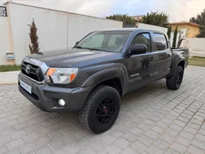 TOYOTA TACOMA 4X4