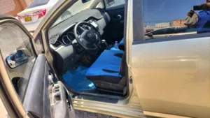 Nissan tida 2011