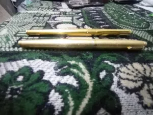 قلم حبر سائل ماركه باركر ريشه ذهب عيار 14 عدد2 بحاله جيده جدا للبيع