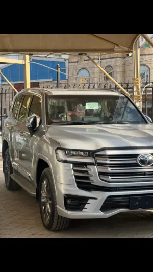 تويوتا لاند كروزر VXR & GXR 2021-2022 -2023