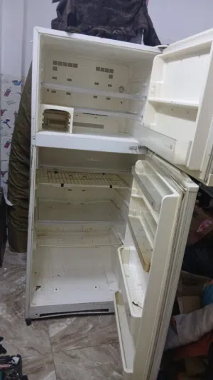تلاجه شارب حجم كبير