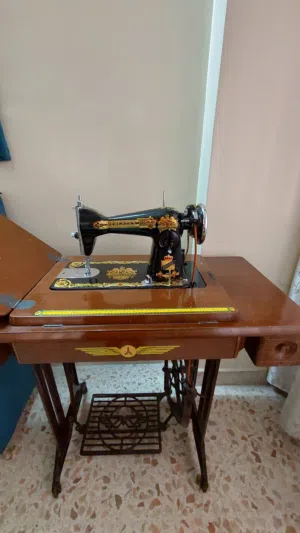 ماكينة خياطة Mercedes