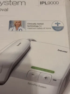 جهاز ليزر منزلي IPL شبه جديد - 30,000 ومضة