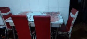 طاولة سفره مع كراسي