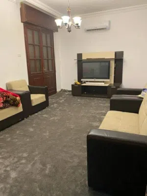 استوديوا . دارين . حمام . مطبخ.  بيع ابوسته .