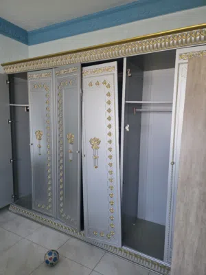 اثاث مستعمل غرف نوم كاملةوطاولات للبيع