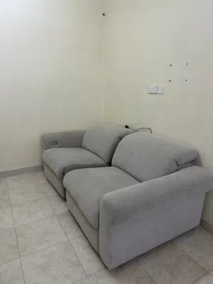 قطعتين كنب سرير بحاله ممتازه