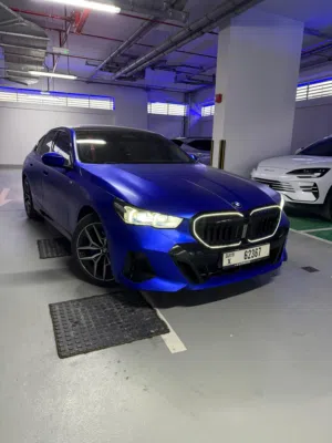 BMW 520i M Package 2024 بي ام فل مواصفات صبغ وكالة اول مالك من الوكالة وارد كوري