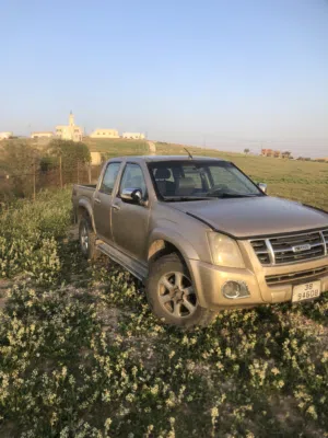 Used Isuzu D-Max in Mafraq