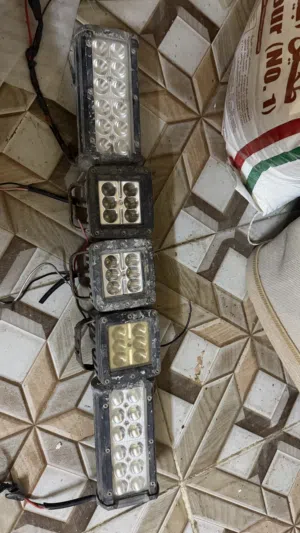 كشافات للبيع