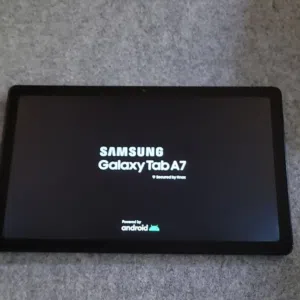 tab Samsung galaxy a7 / بحاله ممتازه