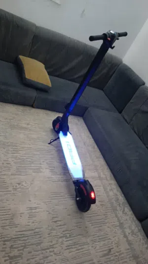 سكوتر كهربائيه للبيع