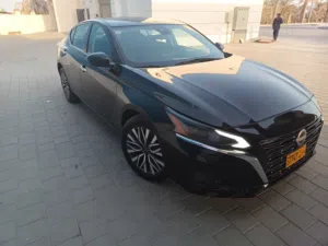 Used Nissan Altima in Al Batinah