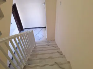 300 m2 More than 6 bedrooms Townhouse for Sale in Southern Governorate Eastern Riffa