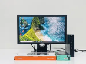Dell optiplex 3020 i5 4th Gen Ram 8GB SSD 256GB Dell Moniter 19” inch Windows 10 Pro full set