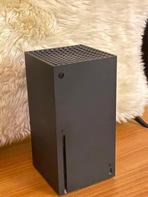 للبيع اكس بوكس سيريس اكس و تلفزيون Smart tv من شركة Ikon ممتاز للجيمنج و ماوس وكيبورد خاص للجيمنج