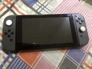 مع حساب فيه 10 العب Nintendo Switch