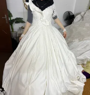 فساتين زفاف ماركات جديده للبيع او الايجار بسعر معقول يناسب الجميع
