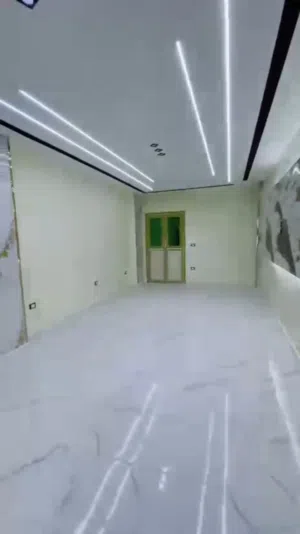 شقة واجهة للبيع بحدائق الاهرام  3 غرف و 3 حمام