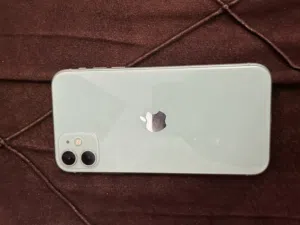 Apple iPhone 11 128 GB in Tripoli