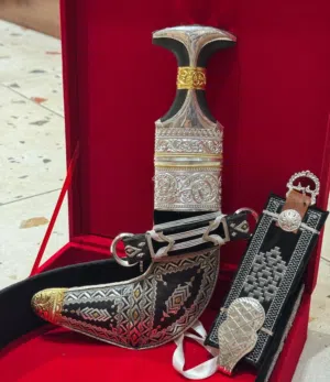 خناجر ساحلية بقرن زراف هندي