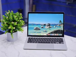 APPLE MACBOOK AIR YEAR 2020 MODEL A2337 M1 PROCESSOR 8GB RAM 250GB SSD 13.3" DISPLAY