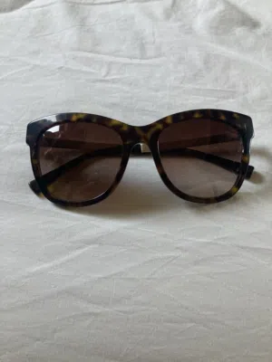 نظارة Giorgio Armani للبيع