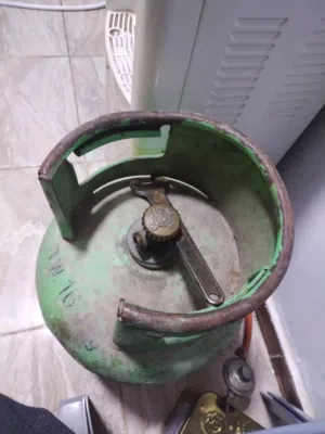 لتواصل واتساب فقط جره غاز للبيع فيها فوق النص مليانه لتواصل واتساب