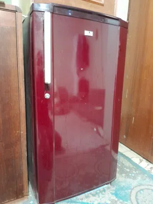 ثلاجه صغير ماركة جراتوس للبيع بحاله ممتازة جدا