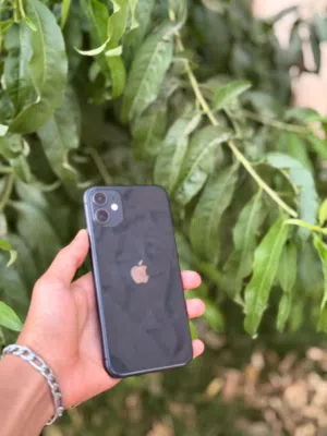 Apple iPhone 11 64 GB in Tarhuna